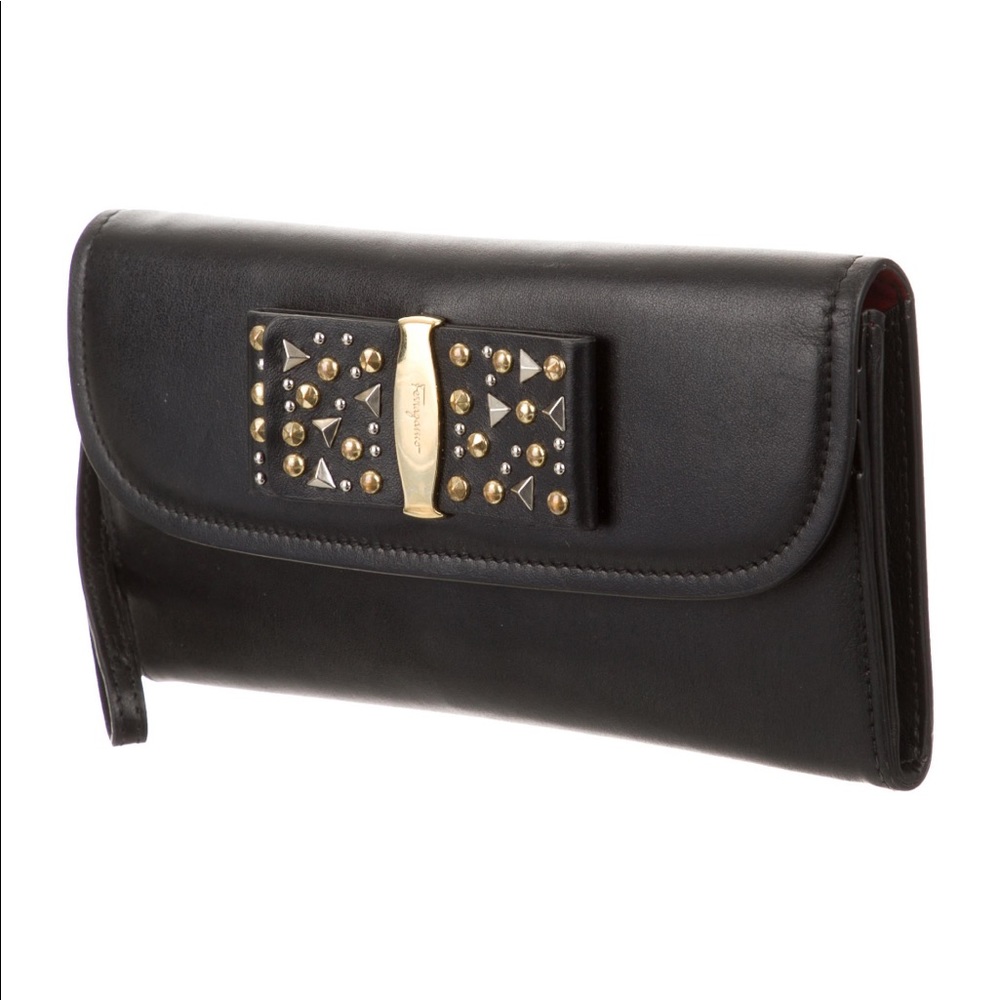 🌈 PRICE DROP🌈Salvatore Ferragamo embellished leather clutch - Picture 4 of 6